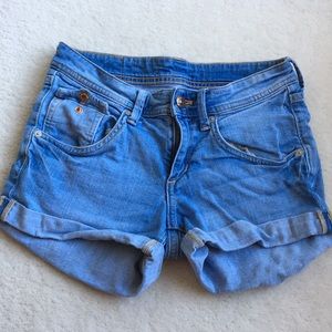 Light-wash Jean shorts